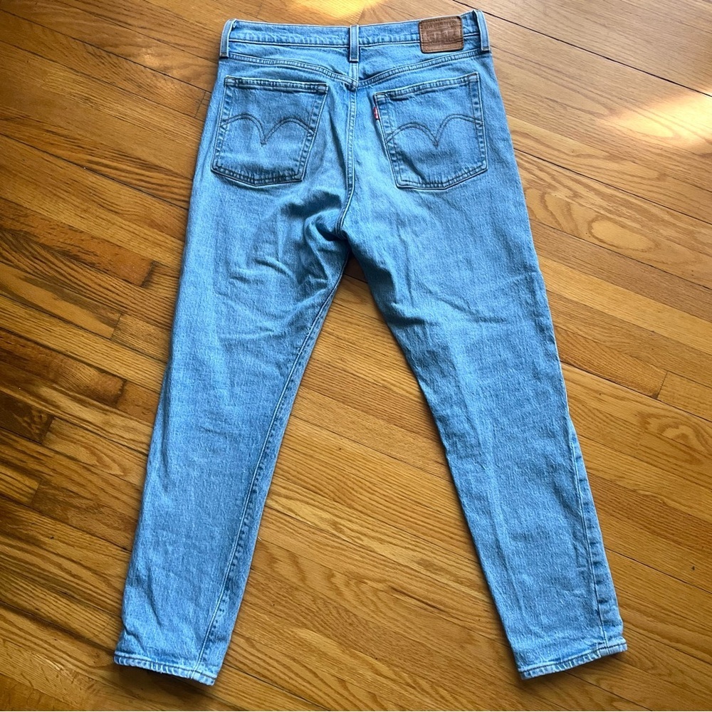 LEVI’S Wedgie Light Wash Button Fly Jeans Size 29 - Picture 5 of 10
